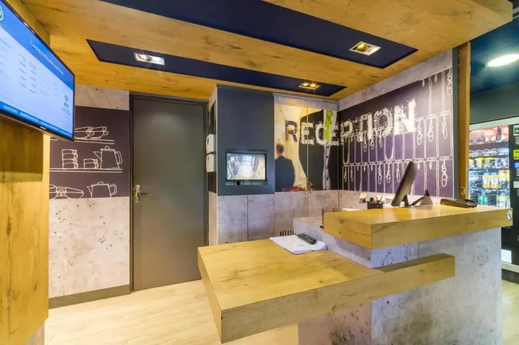 B&B HOTEL Cannes Mouans Sartoux - Photo 2