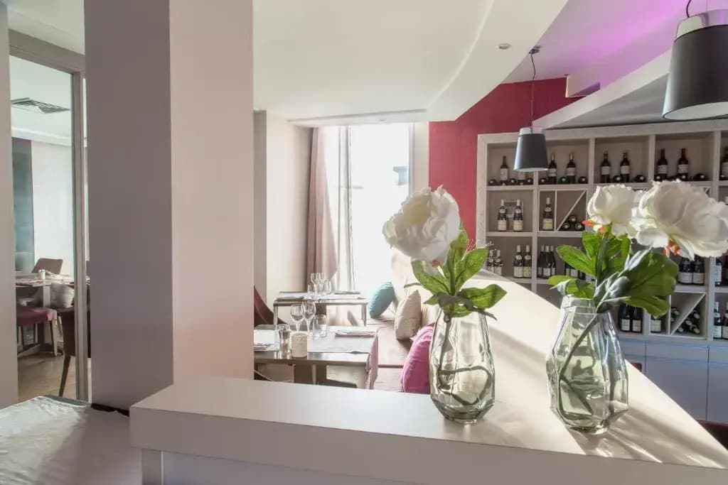 Hotel Saint Aubin - Miniature 8