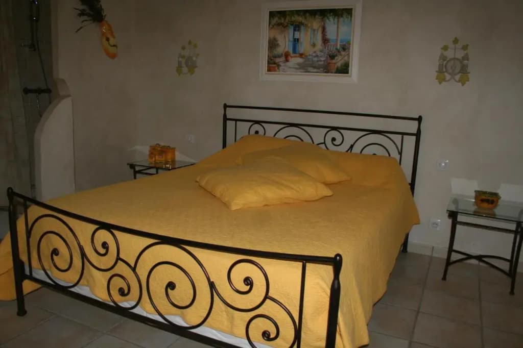 Le Mas des Tarentes - Photo 2