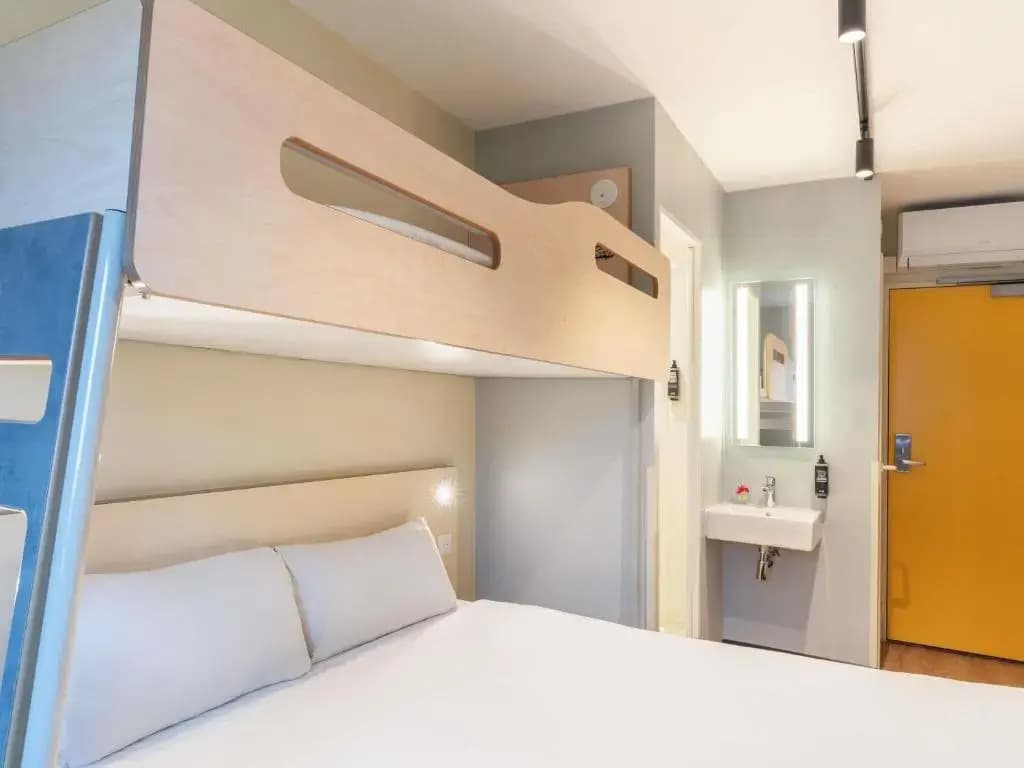 ibis budget Marne la Vallée Val d'Europe - Photo 3