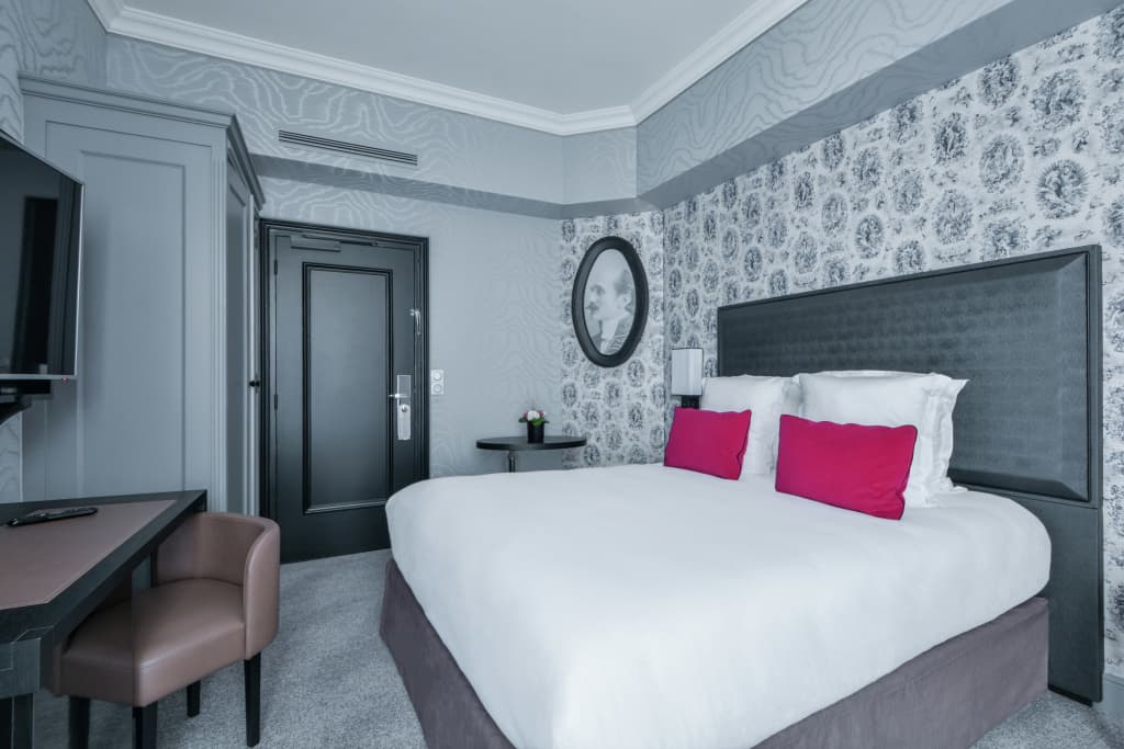Maison Astor Paris, Curio Collection by Hilton - Photo 4