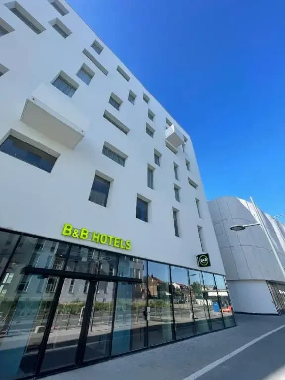 B&B HOTEL Lille Lillenium Eurasanté - Photo 1