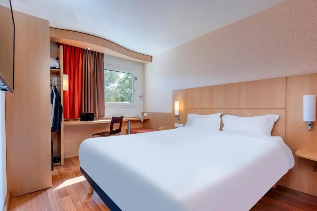 B&B HOTEL Marseille La Valentine Porte d'Aubagne - Photo 2