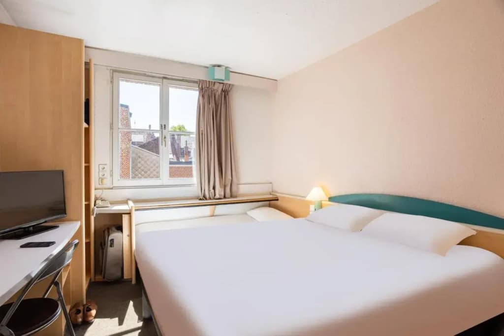B&B HOTEL Arras Centre Les Places - Photo 4