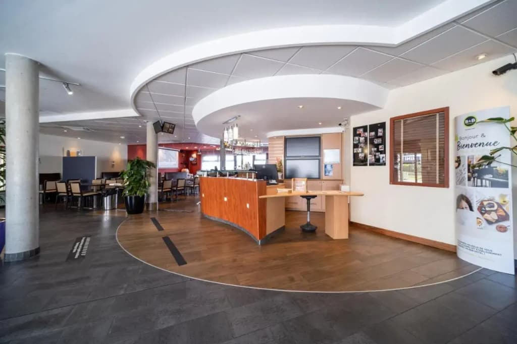 B&B HOTEL Calais Terminal Cité de l'Europe 4 étoiles - Photo 3