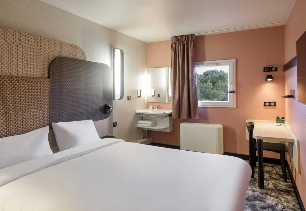 B&B HOTEL Toulouse Cité de l'Espace Hurel - Photo 4