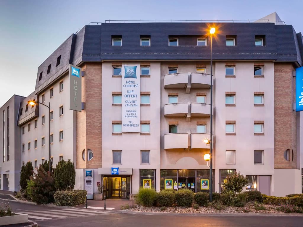 ibis budget Saint Gratien Enghien les Bains - Photo 1
