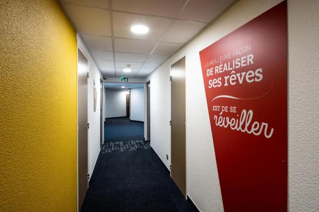 B&B HOTEL Romilly-sur-Seine - Miniature 7