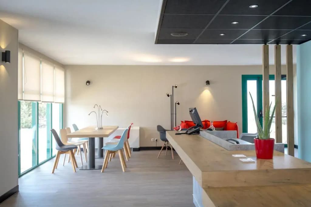 Ibis Perpignan Nord Rivesaltes - Photo 2