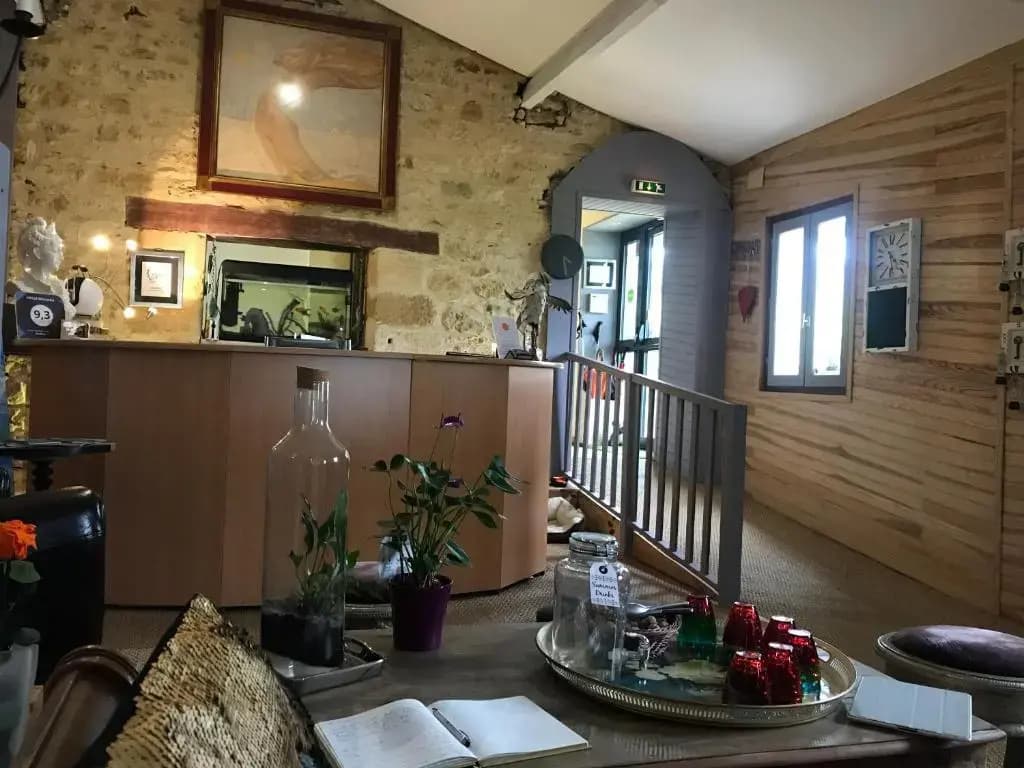 Hôtel Bien-Etre Aux Cyprès de Marquay - Photo 2