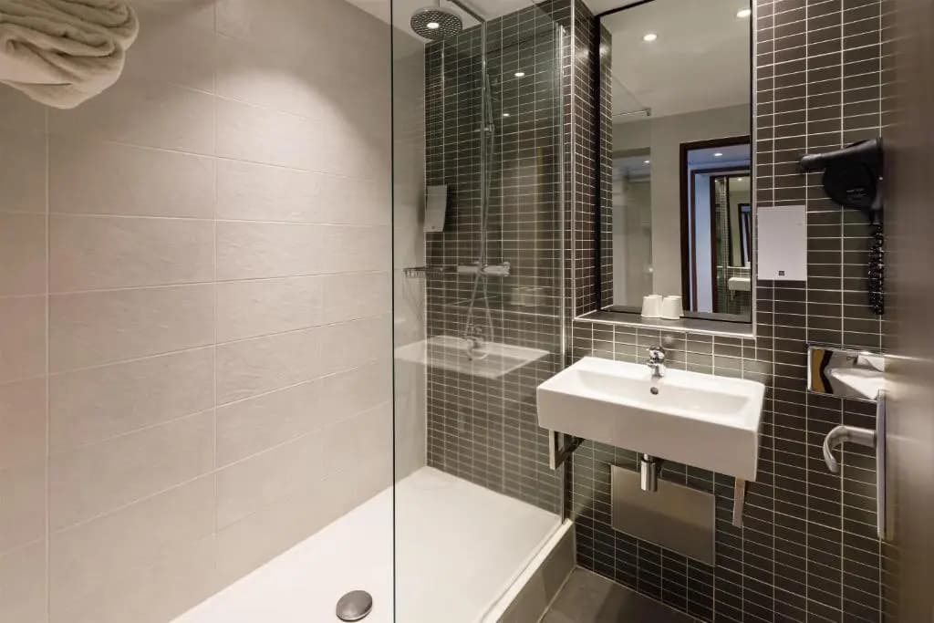 Best Western Clermont Ferrand Centre Hotel - Miniature 7