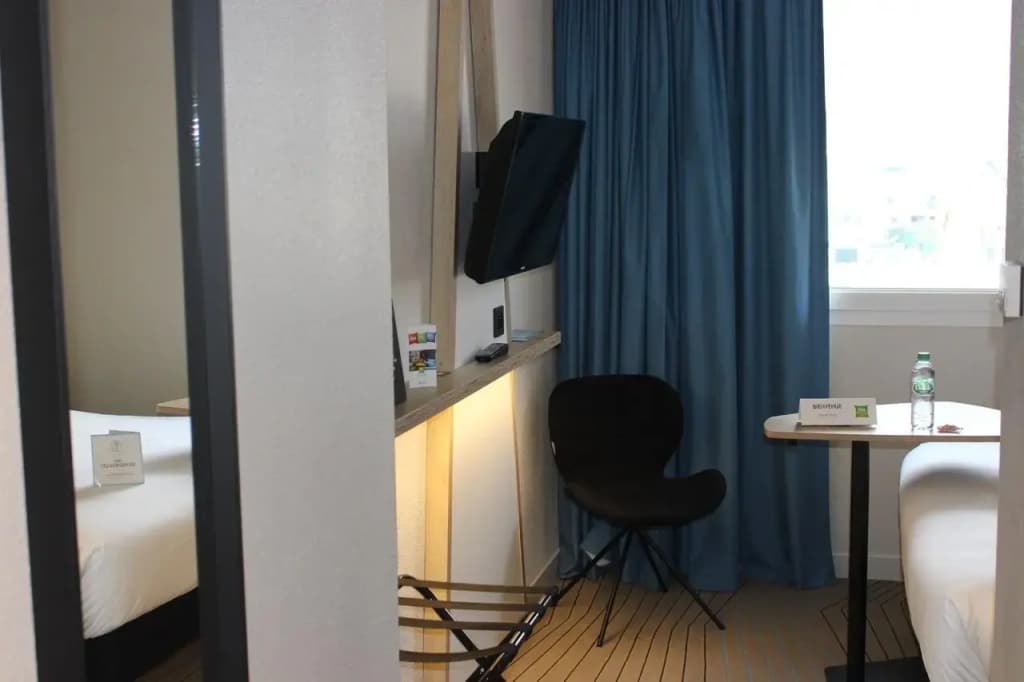 ibis Styles Crolles Grenoble A41 - Miniature 7