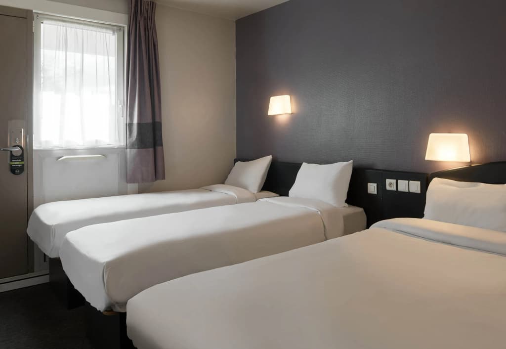 B&B Hotel Saclay - Miniature 7