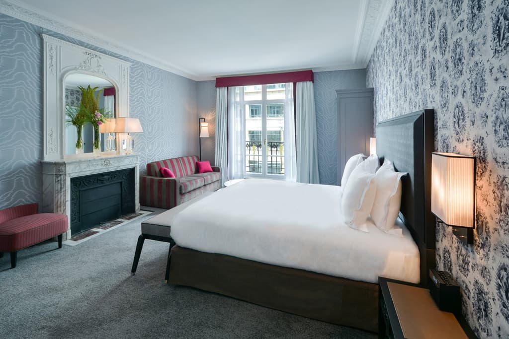 Maison Astor Paris, Curio Collection by Hilton - Miniature 6