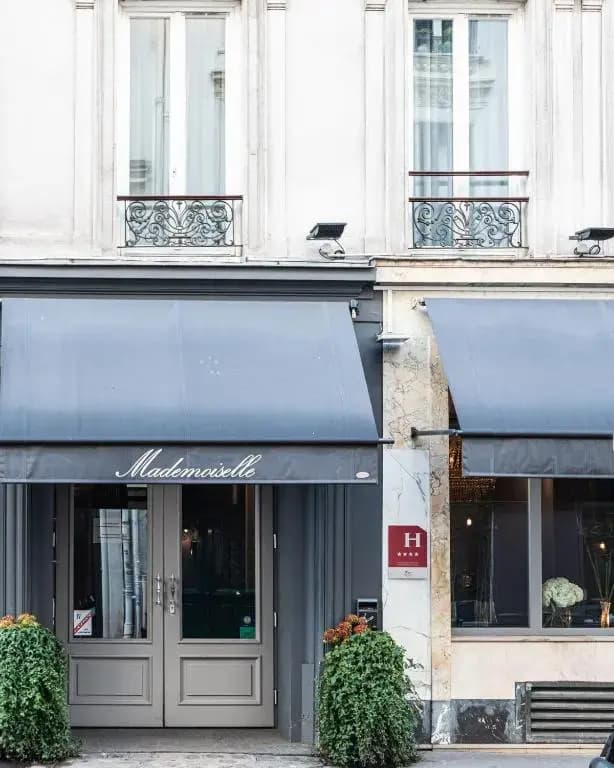 Hotel Mademoiselle - Photo 1