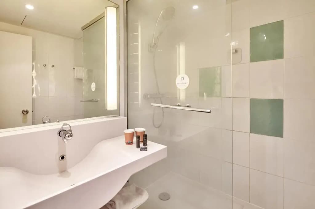 B&B HOTEL Cergy Port - Miniature 7