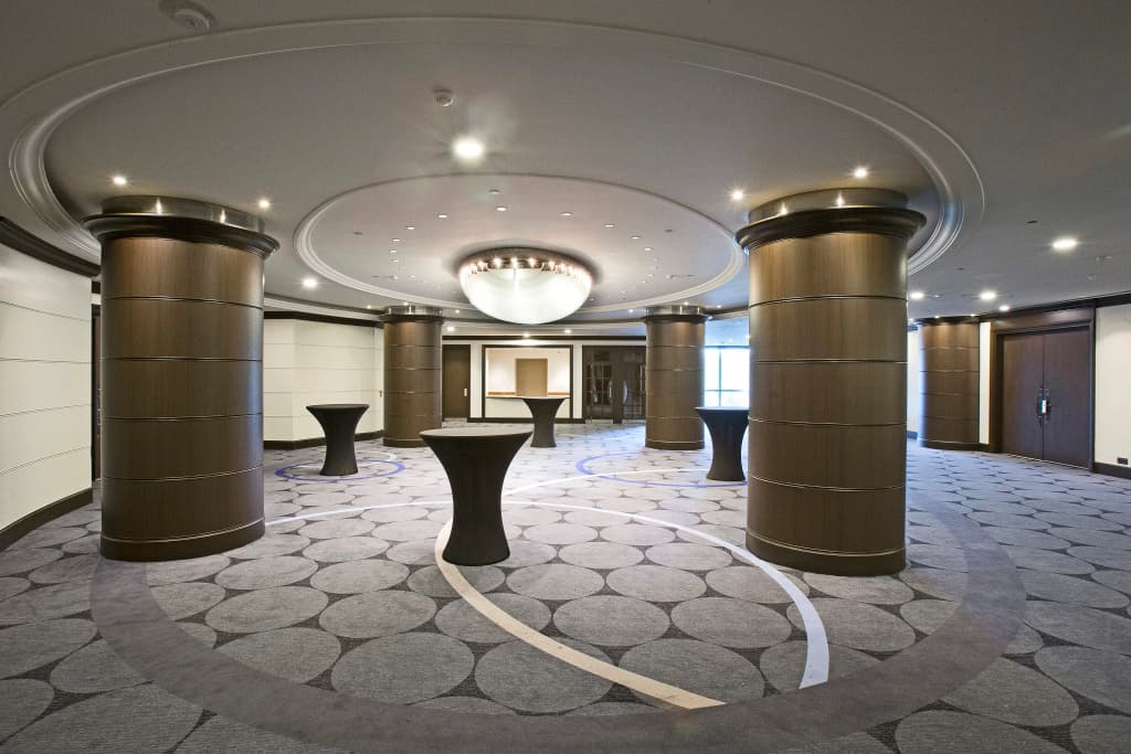 Hilton Paris Charles de Gaulle Airport - Photo 2
