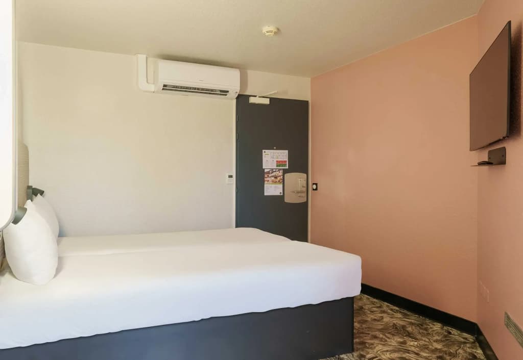 B&B HOTEL Troyes Centre - Photo 4