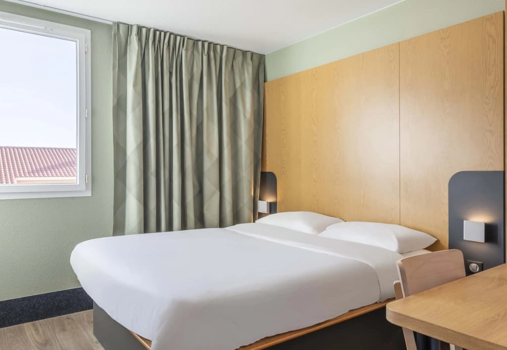 B&B HOTEL Martigues Port-de-Bouc - Photo 3