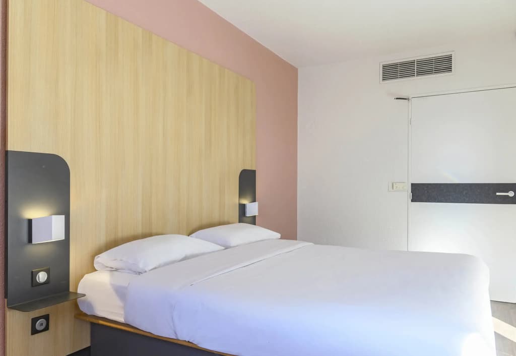 B&B Hotel Nimes Centre Arène - Photo 3