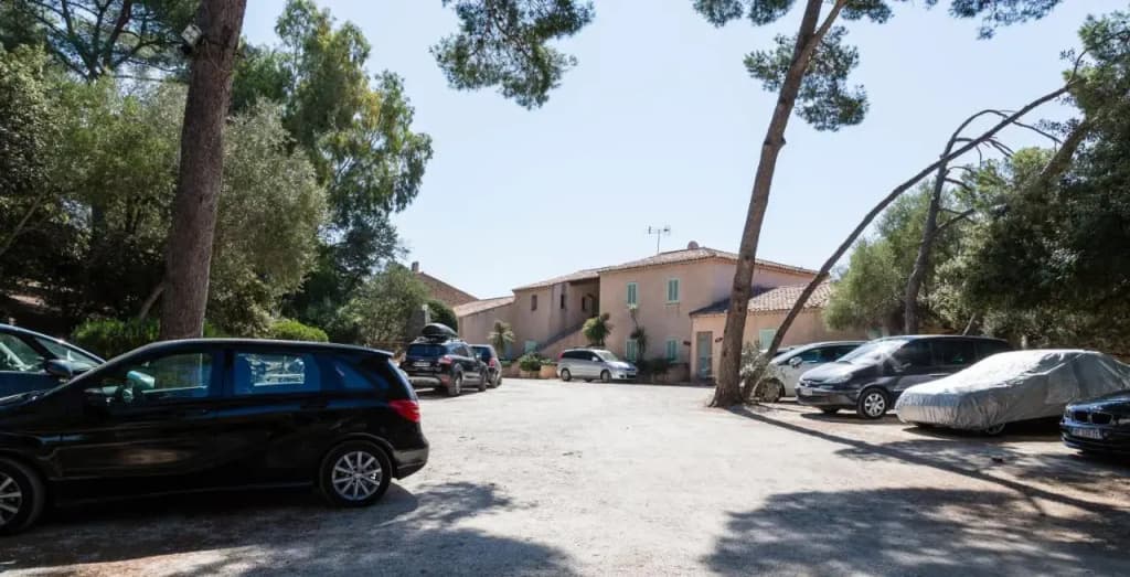 Hotel Le Provençal - Photo 1