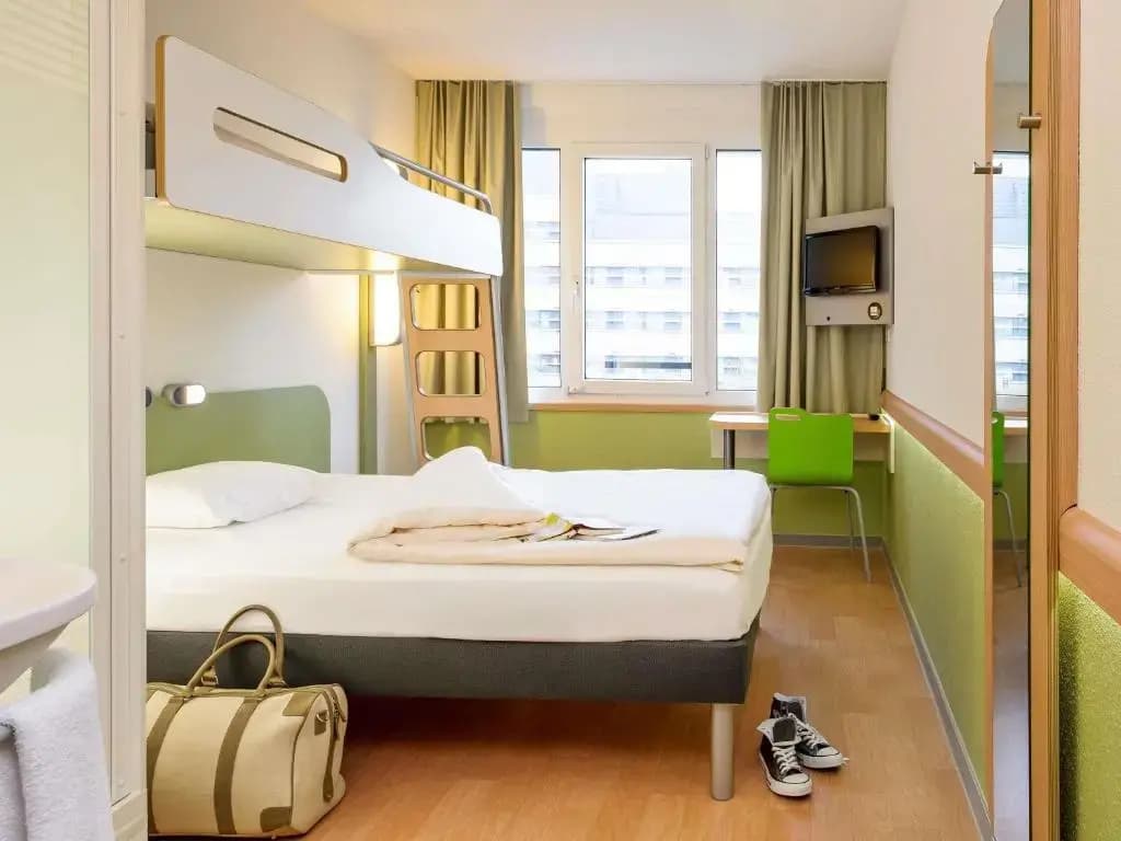 ibis budget Clermont-Ferrand Le Brézet Aéroport - Photo 3
