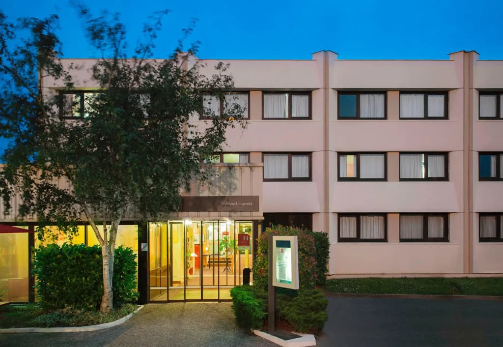 B&B Hotel Toulouse Université - Photo 1