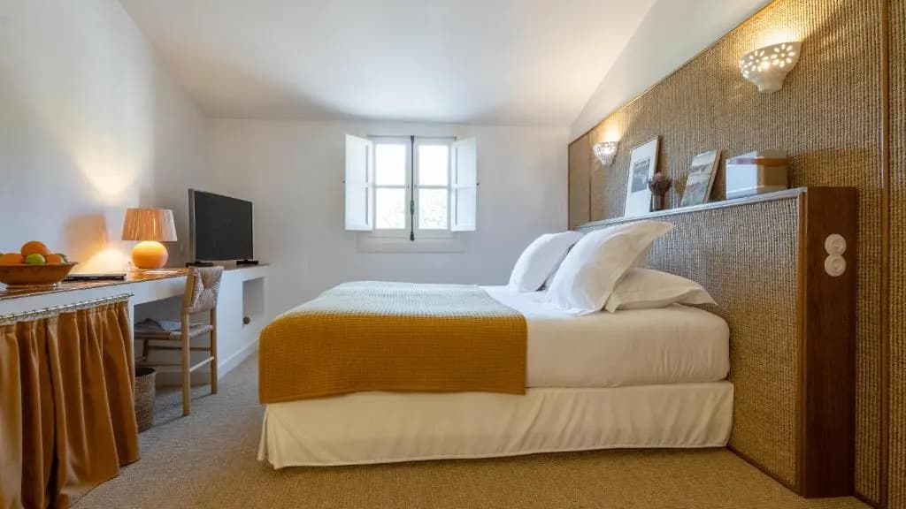 Le Moulin, Lourmarin, a Beaumier hotel - Photo 4