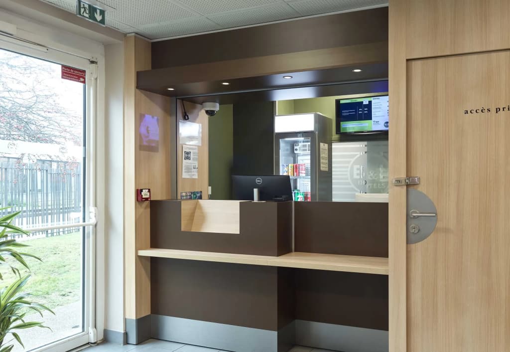 B&B HOTEL Orly Chevilly Marché International - Photo 3