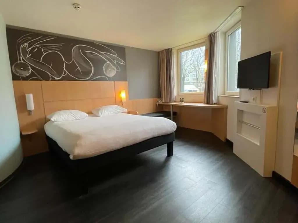 B&B HOTEL Orly Rungis Aéroport 3 étoiles - Photo 4