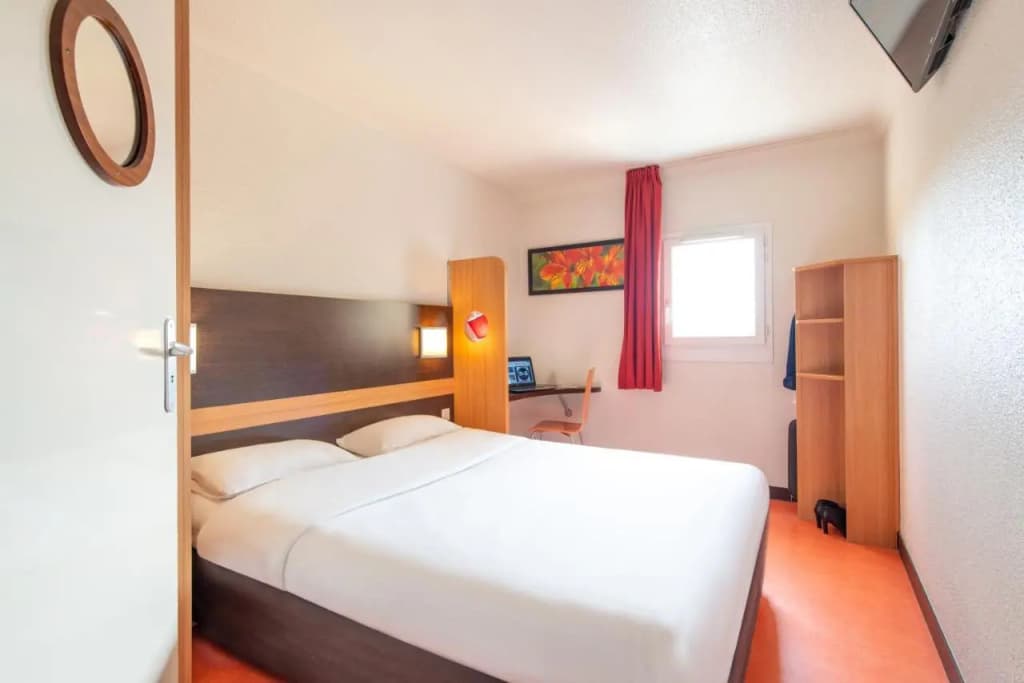 B&B HOTEL Cholet Nord - Photo 3