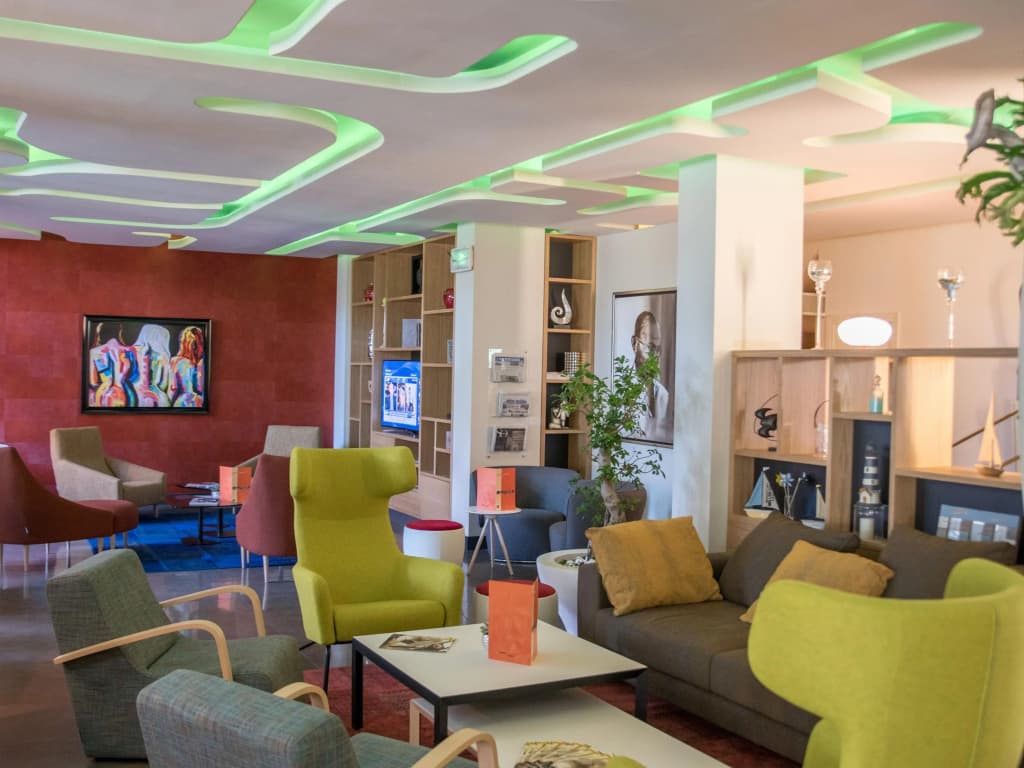 Radisson Hotel Cannes Seaside - Photo 1
