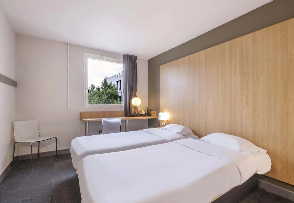B&B HOTEL La Rochelle Centre - Miniature 8
