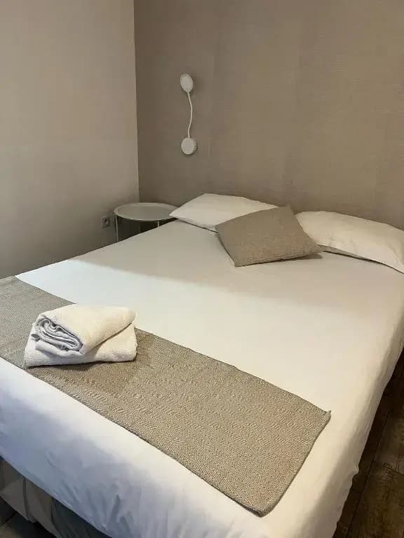 Le Montclair Montmartre by River Hostel - Miniature 6