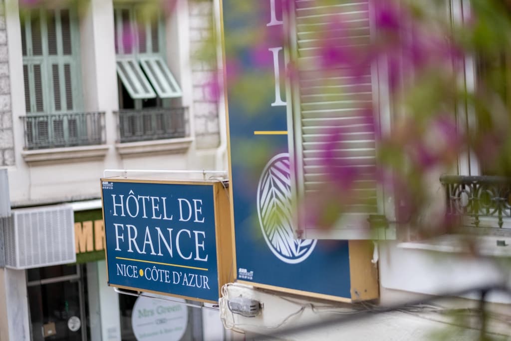 Hôtel de France, un hôtel AMMI - Photo 1