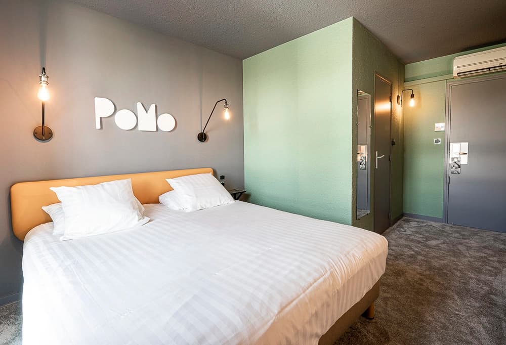 PoMo Hotel & Restaurant - Photo 3