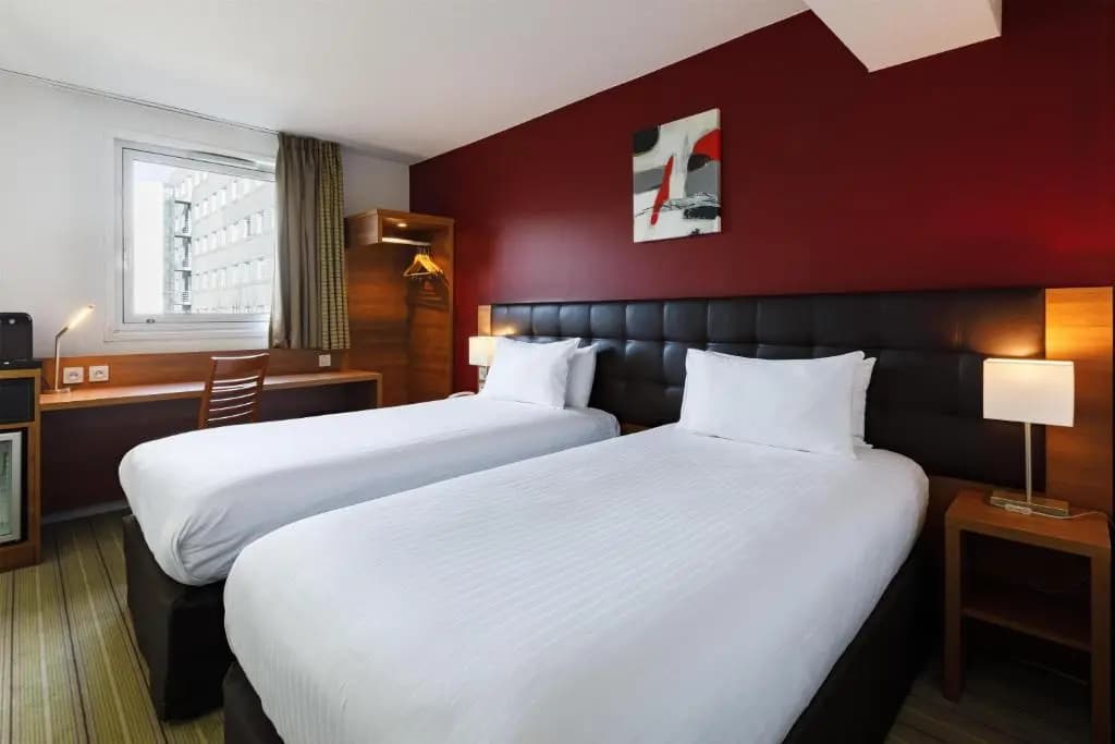 Best Western Clermont Ferrand Centre Hotel - Photo 3