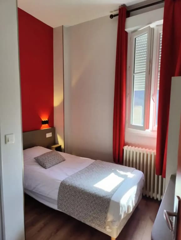 Hotel Des Lices - Miniature 8