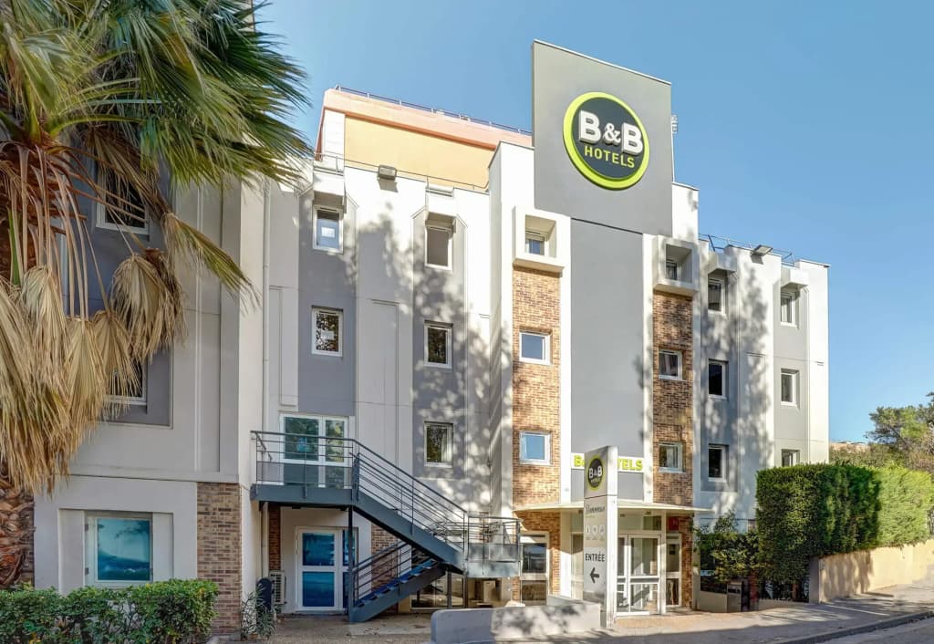 B&B HOTEL Marseille Parc Chanot - Photo 1