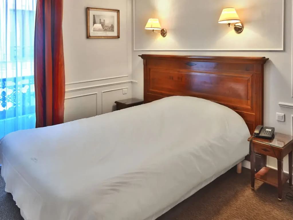 Hotel Touring - Photo 5