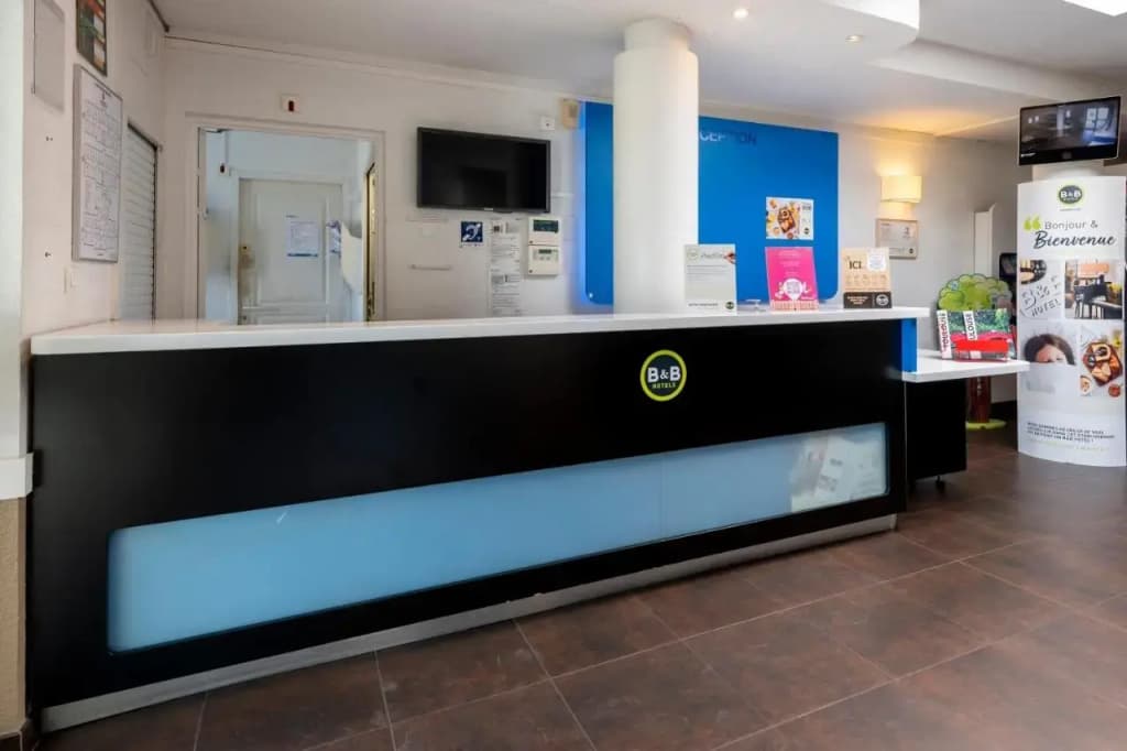 B&B HOTEL Toulouse Cité de l'Espace Gonord - Photo 2