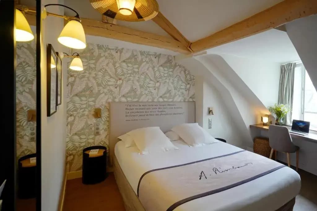 Best Western Hôtel Littéraire Arthur Rimbaud - Photo 3