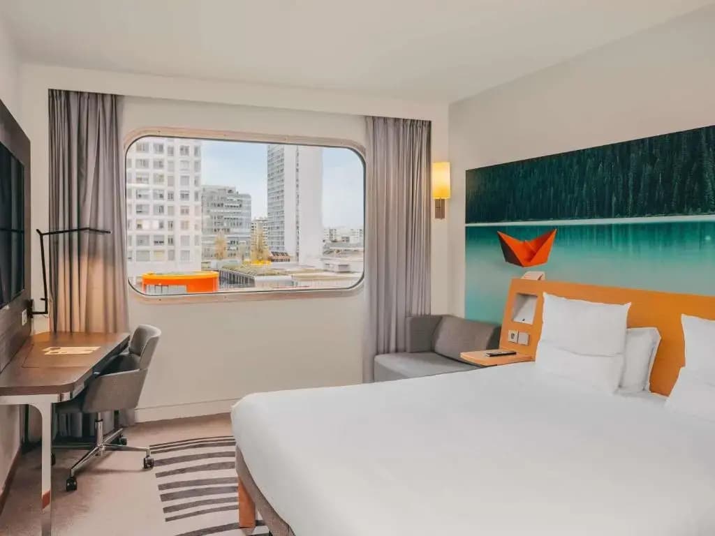 Novotel Paris Centre Tour Eiffel Hotel - Photo 4