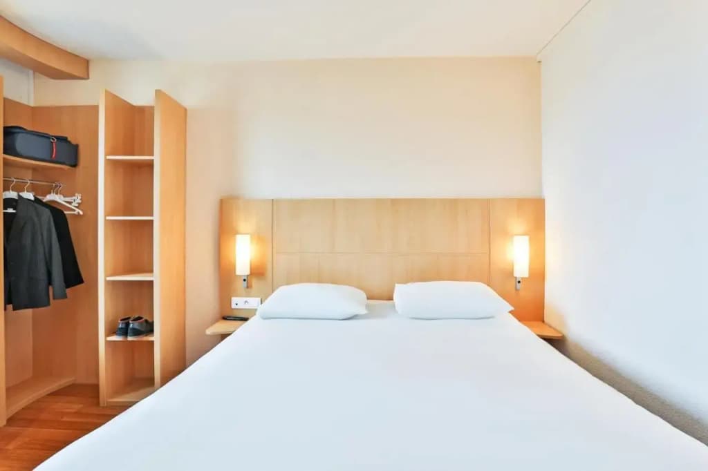 B&B HOTEL Les Sables-d'Olonne Centre Gare - Photo 3