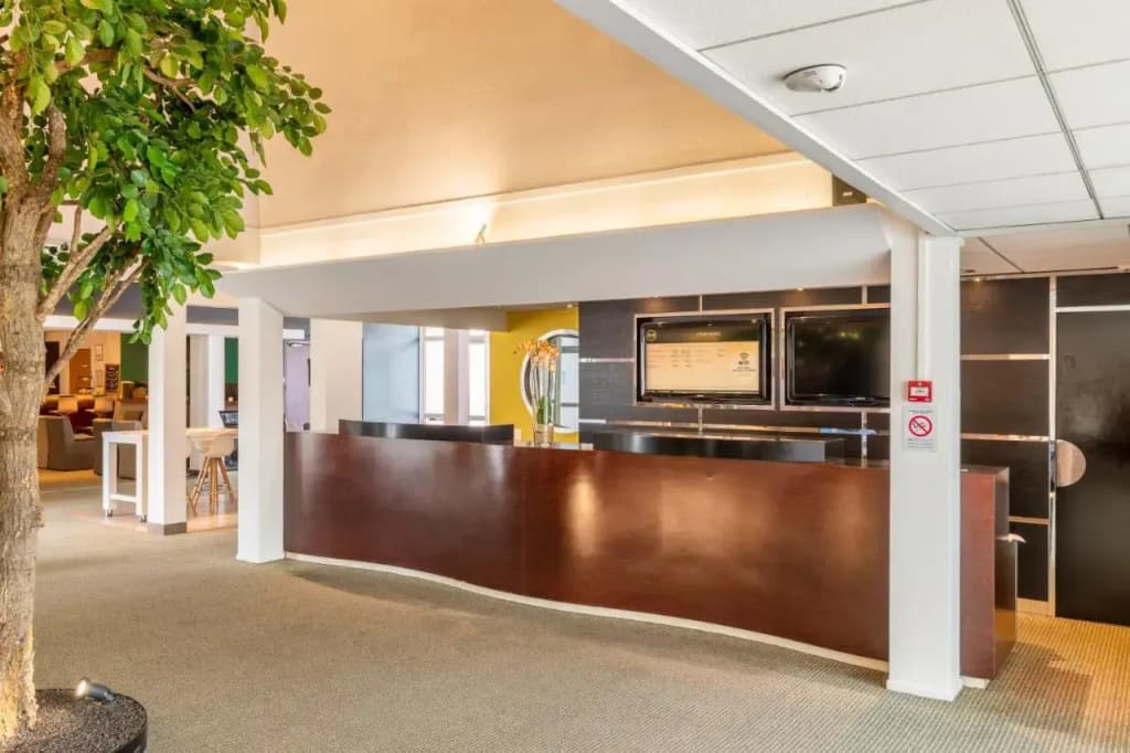 B&B HOTEL Lyon Nord - Photo 2
