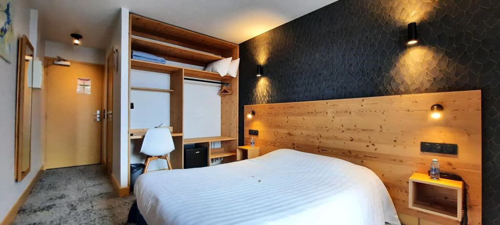 Les Bruyères L'Alpe d'Huez Hotel - Photo 2