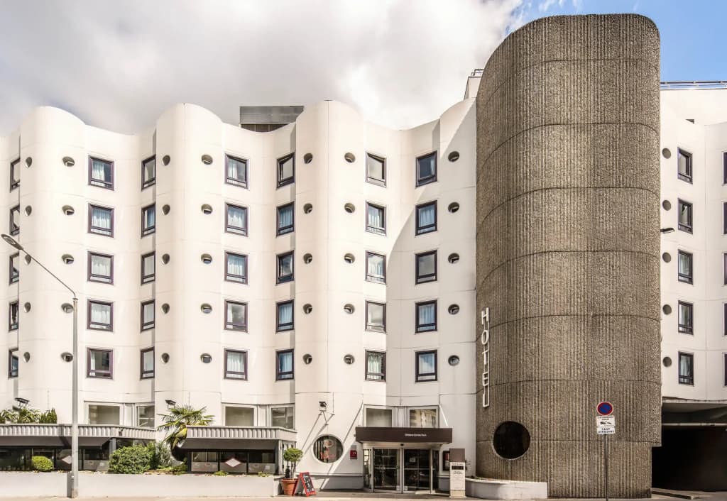 B&B Hotel Orléans Centre Foch - Photo 1