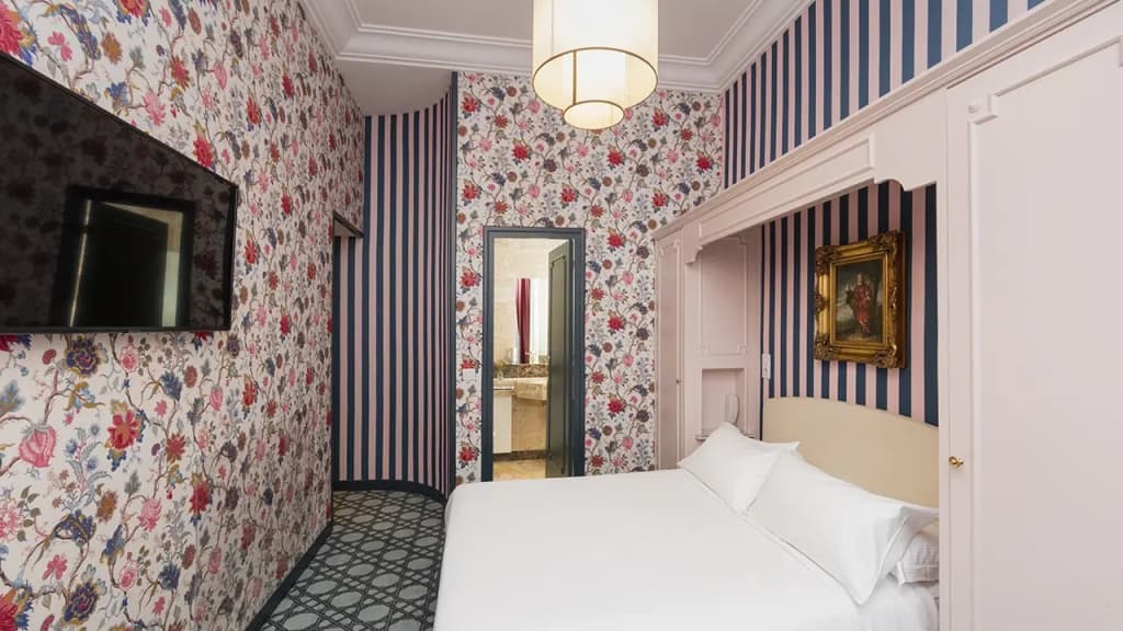 Hotel Saint Germain - Photo 5