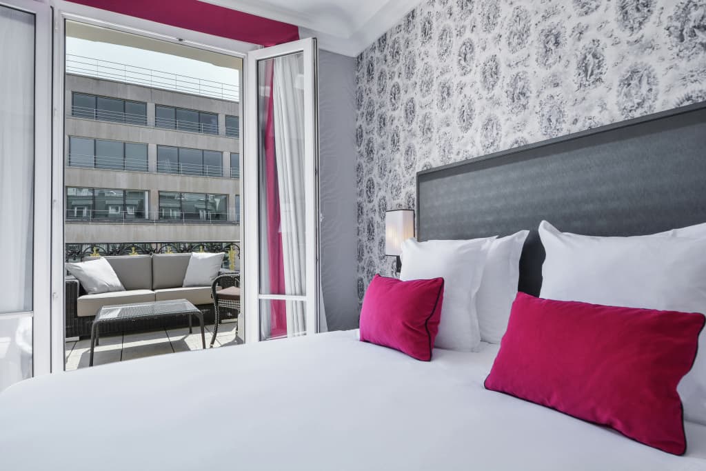 Maison Astor Paris, Curio Collection by Hilton - Miniature 7