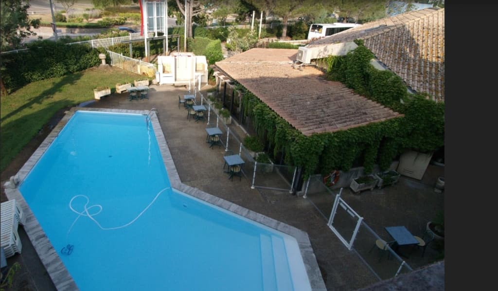 ibis Arles - Photo 4